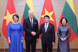 Presidente de Lituania realiza visita oficial a Vietnam